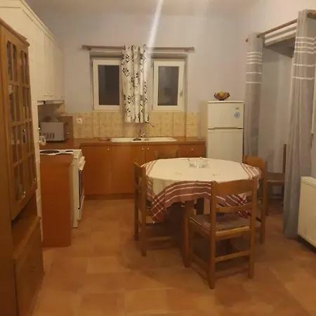 πέτρινα βόλια Ándros