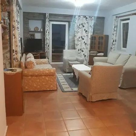 πέτρινα βόλια Landhaus Ándros